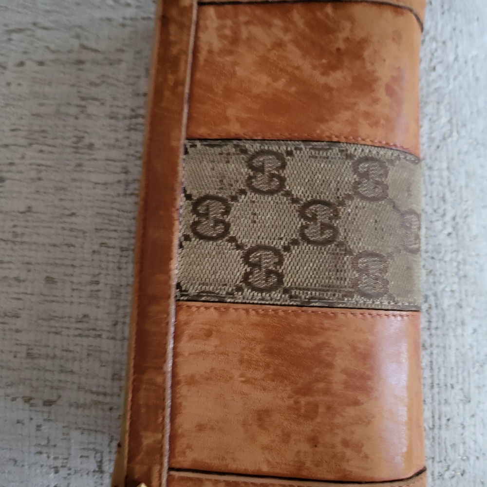 Gucci Brown Leather Accessory